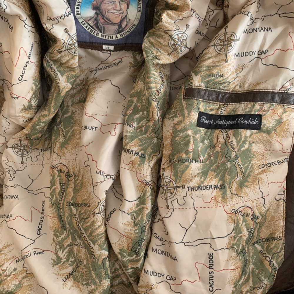 leather jacket - Picture 3 of 5
